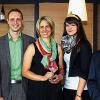 Neues Weingut: Zur Eröffnung des neuen Weinguts trafen sich (von links) der Präsident des Fränkischen Weinbauverbandes Artur Steinmann, Christine Pröstlers Partner Alexander Weber, Christine Pröstler, die Retzbacher Weinprinzessin Anna Wohlfart und Pfarrer Gerold Postler.