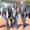 In Startposition: Jochen Keßler-Rosa (Diakonie, Schweinfurt hilft Schweinfurt), Stadtwerke-Chef Thomas Stepputat, Susanne Wiedemann (Schweinfurt hilft Schweinfurt, Tagblatt) AOK-Direktor Frank Dünisch und Stadionsprecher Sven Schröter.