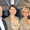 (Hops)   Im Golfklub Würzburg wetteiferten die Frauen um den „Juwelier Vogl & Eliane Moden Ladies Cup". Unser Bild zeigt (von links) Gisela Kempf (Siegerin Netto A), Carolin Flaskamp (Bruttosiegerin), Rudi May (Klubpräsident), Elena Baltes (Siegerin Netto B), Jeanette Schafelner (Sponsorin), Dr. Gudrun Trimbach (Siegerin Netto C), Christine Wolf, Walter Schafelner und Eliane Broermann (alles Sponsoren).