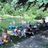 Badegäste am Sindersbachsee.