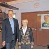Wiedergewählt: Sehr deutlich setzte sich Bürgermeister Arthur Arnold (im Bild mit Frau Brigitte) in Euerbach durch. Dreiviertel der Wähler gaben ihm seine Stimme.