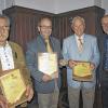 Ausgezeichnet: Karl Wolf (rechts) ehrte (von links) Johann Ott, Roland Scholler und Joachim Klatt mit der Bürgermedaille der Stadt Mainbernheim.