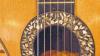 Wertvoll: Intarsienarbeit am Schallloch einer englischen Gitarre um 1870.