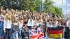 Schüleraustausch: 37 Schüler von der Pershore Highschool sind für eine Woche zu Gast an der Werner-von-Siemens-Realschule. Rechts Schulleiter Peter Lukes, hintere Reihe rechts oben dritter Bürgermeister Karl Breitenbücher begrüßten die englischen Gäste.