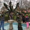 Österlicher Schmuck für den Brunnen zwischen der Apotheke und dem Kister Rathaus. Österlicher Schmuck für den Brunnen zwischen der Apotheke und dem Kister Rathaus.