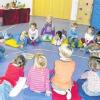 (cdo)   Alle Jahre wieder findet der bundesweite Vorlesetag statt. Die Kirchenvorsteherinnen Eva Eisele und Annette Geißendörfer-Opp kamen an diesem Tag zum Vorlesen in den Evangelischen Kindergarten St. Johannis in Karlstadt. Sie brachten den aufmerksamen Zuhörern die Bilderbücher „Das Grüffelo“, „Die Räuberspatzenbande“ und „Die kleine Motzkuh“ mit. Den Krippenkindern las die Kindergartenleiterin Evi Krempel das Bilderbuch „Was ist Glück?“ vor. Den Abschluss dieses abwechslungsreichen Vorlesetages bildete für alle Kindergartenkinder ein Bilderbuchkino mit der Geschichte „Wie die Sonne in das Land Malon kam“.