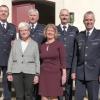 Das Polizeirevier Bad Mergentheim hat einen neuen Leiter (von links): Leitender Polizeidirektor Wolfgang Reubold, Albrecht Kucher mit Ehefrau Theresia, Olaf Bamberger mit Ehefrau Sandra und Hans Becker.