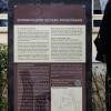 Eine Informationstafel erinnert heute an das Gestapo-Notgefängnis. Eine Informationstafel erinnert heute an das Gestapo-Notgefängnis.