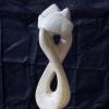 Skulptur aus syrischem Marmor, geschaffen 2003. Skulptur aus syrischem Marmor, geschaffen 2003.
