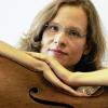 Am Samstag, 10. Oktober, präsentiert die Solo-Cellistin des Bayerischen Kammerorchesters Bad Brückenau, Jessica Kuhn, gemeinsam mit zwei Kollegen das Programm „Klarinettenträume“ aus der Reihe „Zwischenspiele“ im Kloster Wechterswinkel.
