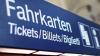 Hat der Fahrkartenautomat künftig ausgedient? Die Deutsche Bahn will mit einer neuen App das Bayern-Ticket für ihre Kunden attraktiver machen.