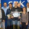 Radeln lohnt sich: Die Siemens-Betriebskrankenkasse verloste unter den Teilnehmern der Aktion „Rauf aufs Rad“ Preise. Im Bild (von links) Björn Juhrs, Wolfgang Köttler, Klaus Schmitt, Volker Heusinger, Christoph Johannes, Bettina Heger, Winfried Knorr und Maria Büttner.FOTO: SBK