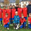 (rse)   Souverän holten sich die Schulfußballer des Franken-Landschulheimes Schloss Gaibach die Kreismeisterschaft in der Wettkampfklasse IV. Die Mannschaft besiegte die keineswegs schwachen Gymnasien aus Münsterschwarzach und Kitzingen deutlich mit 9:2 und 6:1. Die erfolgreiche Mannschaft (hinten von links): Lorenz Bäuerlein, Niclas Henninger, Nico Schreiner, Bastian Haupelshofer, Luca Dietrich, Kai Bäuerlein, Tobias Höhn, Sebastian Gräfner, Betreuer Reinhard Seger; (vorne von links): Tom Herrmann, Florian Hoffmann, Bastian Rieß und Philipp Herrmann.