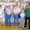 Ehrungen beim Geflügelzuchtverein Ibind und Umgebung in Hofheim: Im Bild von links Nils Schmidt, Paul Hoffmann, Dieter Vogt, Dieter Pohley, Georg Marschall, Martin Zier, Lukas Klemm, Erich Jackl und der Vorsitzende Rupert Bockelt.