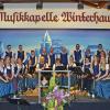 Unter der Leitung von Andrea Wagenpfahl spielen die knapp 40 Musikerinnen und Musiker am Samstag  im Bürgerhaus Winterhausen.