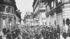 Am 9. April 1919 ziehen die Kämpfer gegen die Würzburger Räterepublik nach der Einnahme der Residenz siegestrunken durch die Stadt. Am 9. April 1919 ziehen die Kämpfer gegen die Würzburger Räterepublik nach der Einnahme der Residenz siegestrunken durch die Stadt.