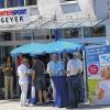 (–ein)   Mehr als 400 Menschen haben sich bei Intersport Geyer an der Aktion „Bayern bleibt fit!“ der Techniker Krankenkasse (TK) beteiligt. Sie ließen ihre körperliche Fitness und Lungengesundheit testen. Außerdem wurden Fußvermessungen und Diabetes-Schnelltests angeboten. Die Aktion, die vorab durch das Gesicht und die Stimme der Biathlon-Weltmeisterin Magdalena Neuner beworben worden war, war nach Angaben der Veranstalter ein großer Erfolg. „Insgesamt wurden 1017 Gesundheitstests durchgeführt“, sagt Anja Bauer von der TK. Sportlern gefiel vor allem die Fußvermessung und die Schuh-Fachberatung durch die Intersport-Mitarbeiter. Und Familien machte der Balance-Check Spaß, weil sich Eltern oder Geschwister direkt vergleichen konnten. Die älteren Besucher bevorzugten den Lungen-Check und den Diabetes-Schnelltest.