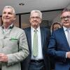 Die Koalitionsverhandlungen gehen weiter: Wer bekommt welchen Ministerposten? Der CDU-Landesvorsitzende Thomas Strobl (links) mit dem wohl neuen und alten Ministerpräsident Winfried Kretschmann (Bündnis 90/Die Grünen) und CDU-Fraktionsvorsitzendem Guido Wolf.