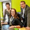 Sie erzählten von 50 Jahren Datev, der Genossenschaft, die Steuerfachleuten und Juristen bei ihrer Arbeit hilft: (von links) Jutta Schirmer-Roggenhofer, Leiterin des Datev-Informationszentrums in Nürnberg, Sabine Wirsching, Steuerberaterin und Aufsichtsrätin der Genossenschaft, und Pressesprecher Till Stüve in der Höchberger Kanzlei Wirsching.