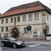 Der ehemalige Gasthof Stern: Wie kann das Gebäude mitten im Mainstockheim künftig genutzt werden, und was kann es dazu an Zuschüssen geben? Erst wenn diese Fragen geklärt sind, wird im Gemeinderat weiter diskutiert.