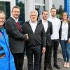 Autohaus Bauer übernimmt Stahl (von links): Ernst Stahl, Andreas Stahl, Ludwig Bauer, Julian Bauer, Moritz Bauer und Johanna Bauer.