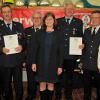 Staatliche Ehrenzeichen für 40 Jahre Dienst bei der Feuerwehr Hettstadt (von links): Norbert Volk, Kommandant Daniel Hölzhammer, Bernhard Kees, Kreisbrandinspektor Winfried Weidner, stellvertr. Landrätin Karen Heußner, Franz Löser, Kreisbrandrat Michael Reitzenstein und Vorsitzende und Bürgermeisterin Andrea Rothenbucher.