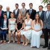 Die Jahrgangsbesten der Fach- und Berufsoberschule wurden bei der Abizeugnisverleihung besonders gewürdigt. Glückwünsche gab es von (von links) Schulleiter Ralf Kaminski und dem stellvertretenden Schulleiter Wolf-Dieter Möller sowie (von rechts) dem dritten Bürgermeister Karl Breitenbücher und stellvertretendem Landrat Josef Demar.