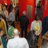 Am Sonntagmittag zur Ausstellungseröffnung Im Freilandmuseum Fladungen drängten sich die interessierten Besucher in den Ausstellungsräumen.