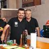 Pfarrfest Greußenheim: Die „Küchenbullen“ bei ihren Vorbereitungen. Von links: Peter Selzam, Hermann Westphal, Uwe Gürz, Markus König, Rainer Engelhard, Feras Ramadan und Detlef Körber.