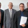 Peter Wolf (Zweiter von rechts) ist seit 40 Jahren im öffentlichen dienst beschäftigt, seit 1980 bei der VG Bad Neustadt. Dazu gratulierten (von links): Geschäftsstellenleiter Bernhard Rösch, Gemeinschaftsvorsitzender Richard Knaier und Personalratsvorsitzender Klaus Wohlfart.
