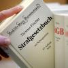 Symbolfoto Strafgesetzbuch.