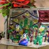Bunt geht es an Weihnachten in Mexiko zu, wie diese in Blech gestanzte Krippe zeigt.