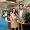 Dreharbeiten in der Küche der Martinsklause in Würzburg für die TV-Sendung: „Mein Lokal, Dein Lokal“. Unter den am Wettbewerb teilnehmenden fünf Restaurants mit unterschiedlicher Ausrichtung und Qualitätsanspruch sind auch dabei Martinsklause-Wirt Ralf Barthelmes (rechts), Sebastian Bayerl von „Erks Stube“ in Lengfeld (Zweiter von rechts) und Quynh Le vom Phamous im Hotel Russ.