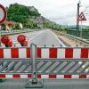 Viele Pendler aus dem Landkreis, die sonst auf der B 27 fahren, müssen Umwege und Zeiteinbußen hinnehmen. Grund ist die Sanierung der Straße zwischen Retzbach und Thüngersheim. Drei Monate dauert die Maßnahme.