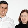 Sebastian Kraus und Iris Bock dürfen stolz sein auf ihre Leistungen. Sie schnitten als Schulbeste der Ludwig-Erhard-Berufsschule ab.