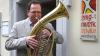 Hermann Eidel, seit März neuer Geschäftsleiter der Sing- und Musikschule in der Burkarderstraße, ist ein leidenschaftlicher Blasmusiker.