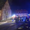 Erst vor acht Jahren wurde das „Bäulein“ im Kloster Maria Bildhausen grundlegend saniert. Es diente als Versammlungs und Verkaufsraum. Am Montagmorgen kurz nach Mitternacht brach ein Feuer in der direkt angrenzenden Kegelbahn aus. Die Flammen schlugen auch auf das Bäulein über. Mehr als 100 Wehrleute waren im Einsatz und löschten die Flammen.