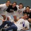 Bayerischer Pokalsieger – die Basketballerinnen des TV Marktheidenfeld: (hinten von links) Franziska Riedmann, Lara Müller-Scholden, Raphaela Jochimczyk, Eva Barthel, Margret Pfister, Claudia Merkle, Ines Liebler, Katrin Bahlke, Ina Gerberich. Liegend: Trainer Fabian Barthel mit dem Bayernpokal-Porzellan-Löwen (in der rechten Hand) und der Glas-Trophäe (linke Hand) für die Regionalliga-Meisterschaft, die ebenfalls überreicht wurde.
