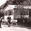 Der sogenannte „Hertleinskeller“ außerhalb von Zeil auf dem Weg nach Haßfurt, verfügte früher auch über eine Kegelbahn (im Bild links), die noch bis in die 1930er-Jahre in Betrieb war. Der sogenannte „Hertleinskeller“ außerhalb von Zeil auf dem Weg nach Haßfurt, verfügte früher auch über eine Kegelbahn (im Bild links), die noch bis in die 1930er-Jahre in Betrieb war.