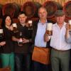Ließen sich gerne ein Glas der neuen Biersorte „Oberstreuer Blonde“ schmecken: (von links) Ruth Habermann, Senator a. D. Karl Groenen, Michaela Böhm, Brauer Christian Schmitt, Bürgermeister Matthias Liebst, Landrat Thomas Habermann und Kabarettist Fredi Breunig.