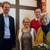 Stadtrat Tilo Hemmert, Marlies Obermeier, Vorsitzender Maximilian Apfelbacher und Anna Lindner (von links) bei der Jahresversammlung des Bürger- und Gartenbauvereins.