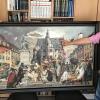 (oli)   Eine Idee wurde Wirklichkeit: Die Schweinfurter Werner Hafner (links) und Gerhard Stahl hatten vergangenes Jahr die Idee zu einer neuen Bildkomposition, „Spitzweg trifft Rückert“. Hafner kam nach einem Museumsbesuch in Holland inspiriert von den Bilderwelten Hieronymus Boschs zurück, sein Freund Gerhard Stahl, einst Kunsterzieher, als Maler und Zeichner tätig sowie seit Jahren Aufsicht im Museum Georg Schäfer, einem der größten Spitzweg-Museen der Welt, war begeistert von der Idee und setzte sie um. Grundlage für das 140 mal 90 Zentimeter große Bild in Acryl auf Leinwand ist der Schweinfurter Marktplatz rund um das Rückert-Denkmal, das aus kompositorischen Gründen gedreht werden musste, genauso wie Stahl nur das historische Rathaus und nicht den Ämterbau malte. In diese Komposition baute Stahl Figuren aus Spitzwegschen Hauptwerken ein, er gab ihnen „Urlaub“ auf dem Schweinfurter Marktplatz. Scheinbar zufällig finden sich nun der arme Poet, der Bibliothekar oder die diskutierenden Mönche rund um das Rückert-Denkmal, als seien sie Teil Schweinfurts. Das Ergebnis kann sich durchaus sehen lassen. Stahl, der viel Zeit auch in die Bild- und Figurenrecherche im Vorfeld gesteckt hat, sieht das Bild als Reminiszenz an einen bedeutenden Künstler. Er hat von seinem Werk ein 60 mal 80 Zentimeter großes Poster in einer Auflage von 500 Stück machen lassen, das in der Museumsbuchhandlung des MGS ab 2. Juli im Rahmen der „Spitz und Knitz“-Ausstellung sowie weiteren Verkaufsstellen in der Stadt angeboten wird.