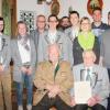 Die erste Schützengilde Retzstadt bestätigte ihre Führung für weitere zwei Jahre: (von links) Martin Eisenbacher, Leonard Endrich, Ute May, Peter Kunze, Steffen Rothenhöfer, Christoph Weitzel, Markus Keller, Nadja Eisenbacher, Marcel Lehrmann, Sascha Kunze und Georg Rothenhöfer. (Sitzend von links) Herbert Eisenbacher und Eugen Keupp.