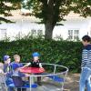 Im Garten des Kindergartens dürfen die Kinder unter Aufsicht von Leiterin Dietlinde Bimmerlein ihren Bewegungsdrang ausleben.