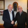 Für 50 Jahre Mitgliedschaft im Gesangverein „Liedertafel“ Lengfurt wurde Hans Träger (rechts) geehrt. Vorsitzender Werner Thamm (links) würdigte sein Wirken für den Lengfurter Chor, den er von 1986 bis 1994 leitete.