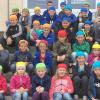 (stop)   Der SV konnte 30 Kinder zum Abschluss der Ferienspaßaktion am Sportplatz begrüßen. Unter dem Motto Piraten galt es an Stationen seine Geschicklichkeit, Koordination oder Zielgenauigkeit zu beweisen. Doch auch Kreativität war gefragt. In Gruppen aufgeteilt erhielt jedes Kind ein farbiges Piratenkopftuch und wurde noch als Pirat geschminkt. Nun galt es an jeder Station Punkte in Form von Perlen zu sammeln. Diese wurden auf einer Schnur aufgefädelt um die Sieger zu ermitteln. Zum Abschluss wurde gegrillt. Als Betreuer fungierten Juliane Böhm, Elke und Thomas Stöcklein, Katja Förster, Roswitha Niedermeyer, Christin Silberbach und Christian Förster. Am Abend fand zusammen mit dem Karnevalsverein eine Abschlussdisco statt. Mit einer Lichtshow, DJ und einer alkoholfreien Cocktailbar konnten die Jugendlichen ab 13 Jahren eifrig feiern.