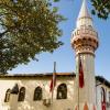 In der Schweinfurter Wirsingstraße gibt es eine Moschee mit Minarett. Eine breite Mehrheit im Landtag lehnt ein generelles Bauverbot für die Türme in Bayern ab.