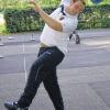 Spannung von der Fingerspitze bis in den kleinen Zeh: Nico Ludwig von der SG Sennfeld ist Vize-Europameister im Eisstock-Weitschießen und trainiert regelmäßig auf dem heimischen Sportplatz.