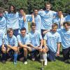 (elz)   Binnen drei Jahren hat sich der U17-Nachwuchs der JFG Maintal von der Gruppe Würzburg in die höchste unterfränkische Klasse, die Bezirksoberliga, vorgearbeitet. Die Fördergemeinschaft ist 2004 von den örtlich eng verbundenen Stammklubs SV Theilheim, FC Eibelstadt, TSG Sommerhausen und SG Randersacker gegründet worden. Jüngster Erfolg ist der Titelgewinn in der Kreisliga Würzburgmit elf Punkten Vorsprung vor dem SV Heidingsfeld. Die Meistermannschaft (hinten von links): Trainer Jürgen Lindner, Martin Wilbald, Simon Wimmer, Tobias Kretschmer, Ramon Schmitt, Hannes Henkelmann, Markus Scheder, Philipp Fleischmann, Patrik Mabialla und Trainer Stefan Hiller; (vorne von links) Marcel Neis, Michael Merker, Johannes König, Leon Bareither, Julian Hiller, Benedikt Lindner, Nikolai Wirth. Christoph Merker, Thomas König und Pascal Woller.