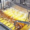 Aus der Fritteuse in den Tank: In Ochsenfurt wird Biodiesel zu einem großen Anteil aus Abfallstoffen gewonnen. In Zusammenarbeit mit der Gastronomie will die Firma Tecosol auch Altspeisefett nutzen.